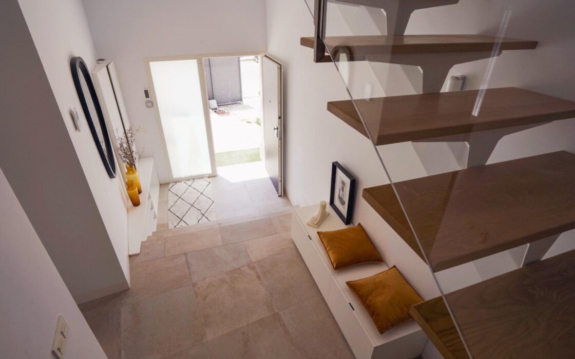 Вилла с 3 спальнями и бассейном в Ориуэла Коста 320 кв.м