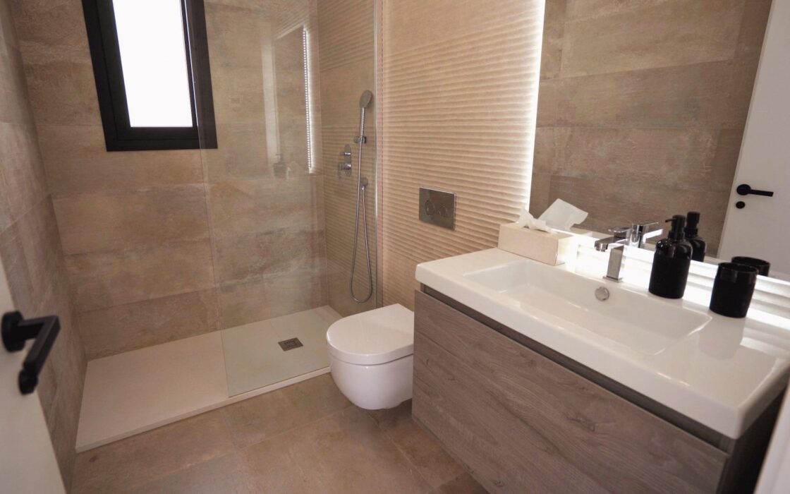 Вилла с 3 спальнями и бассейном в Ориуэла Коста 320 кв.м