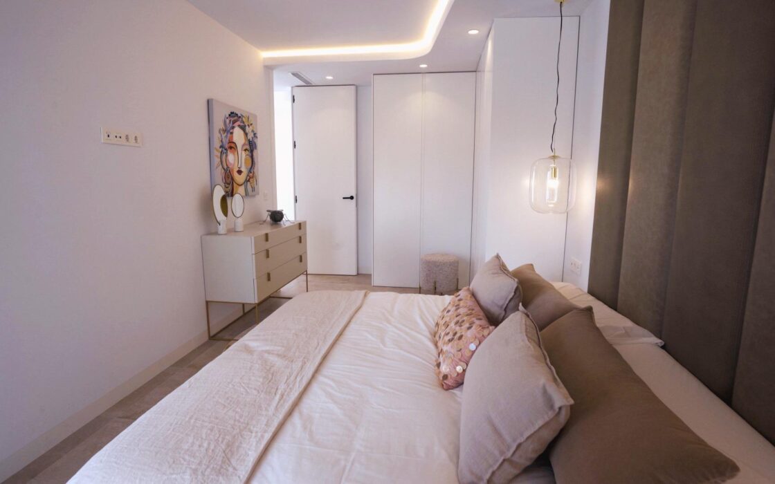 Вилла с 3 спальнями и бассейном в Ориуэла Коста 320 кв.м