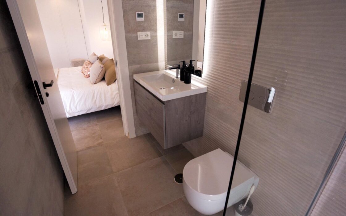 Вилла с 3 спальнями и бассейном в Ориуэла Коста 320 кв.м