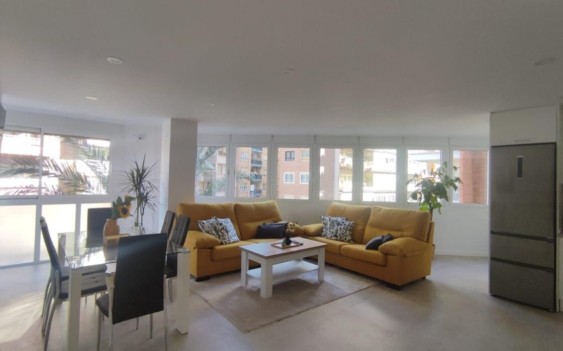 Просторна квартира в центрі Аліканте 154 кв.м з 6 спальнями