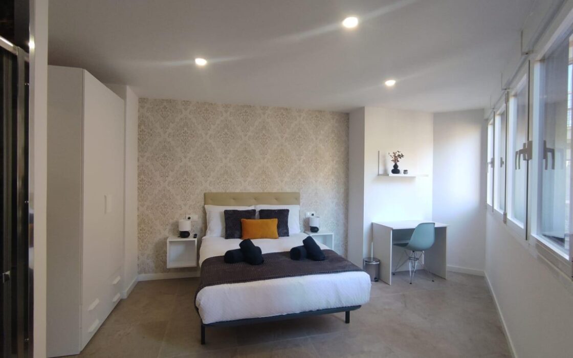 Просторна квартира в центрі Аліканте 154 кв.м з 6 спальнями