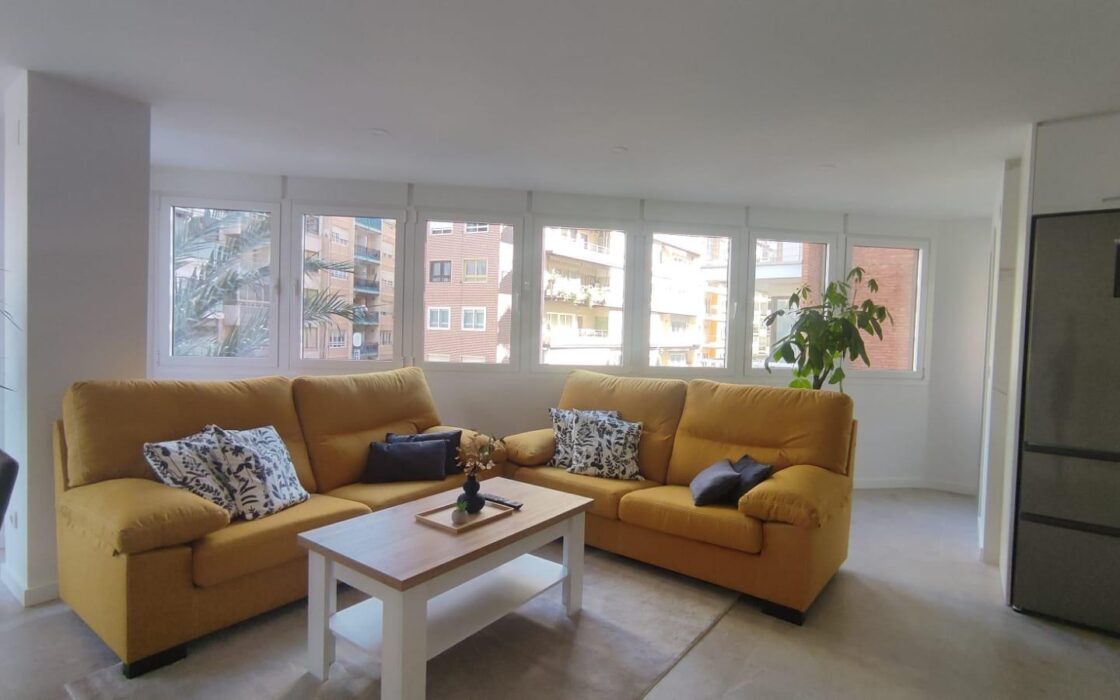 Просторна квартира в центрі Аліканте 154 кв.м з 6 спальнями