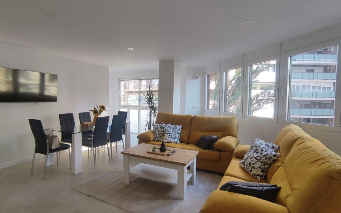 Просторна квартира в центрі Аліканте 154 кв.м з 6 спальнями