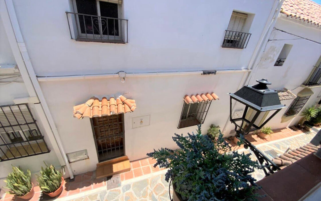 Вилла в Марбелье, 6 комнат, вид на море, с мебелью