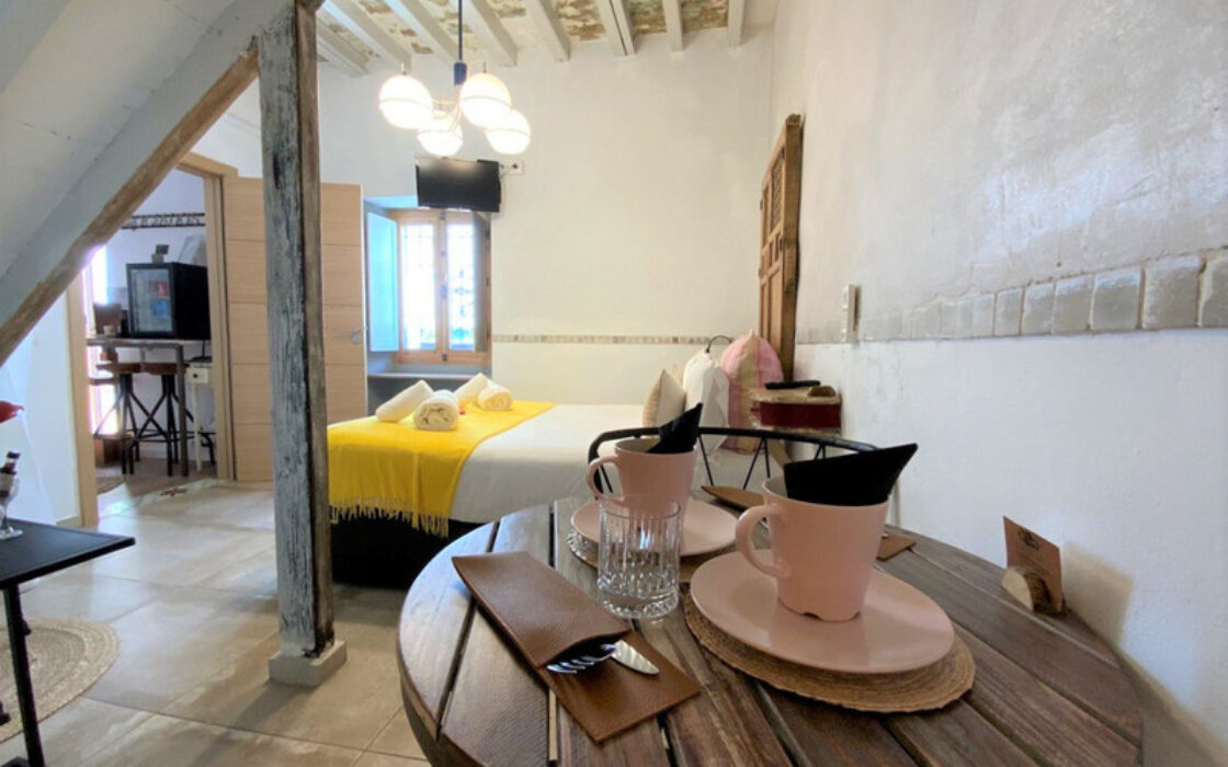 Вилла в Марбелье, 6 комнат, вид на море, с мебелью