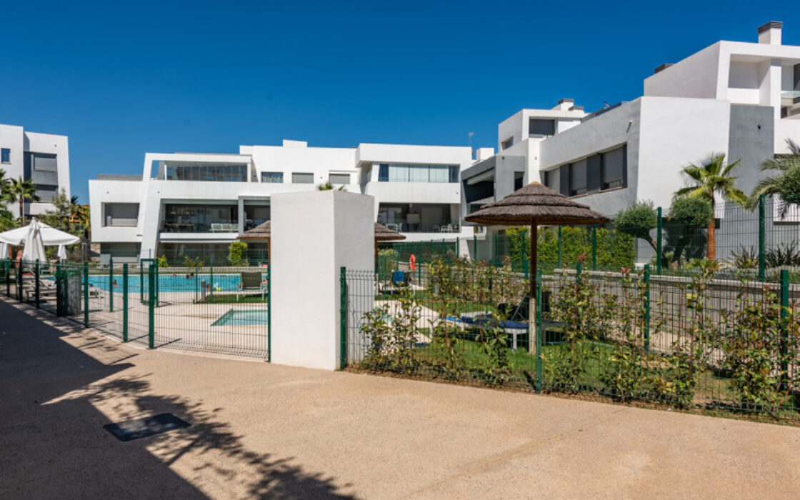 Квартира 93 кв.м с террасой в Эстепоне у моря