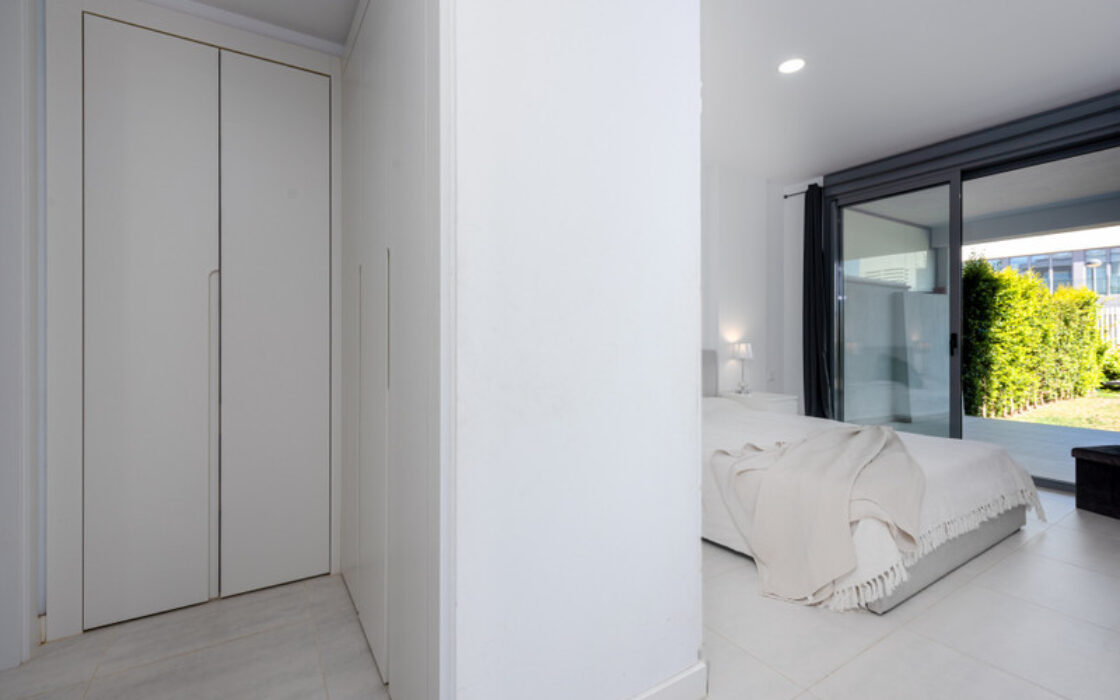 Квартира 93 кв.м с террасой в Эстепоне у моря