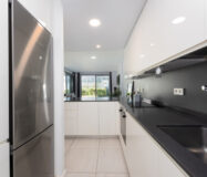 Квартира 93 кв.м с террасой в Эстепоне у моря