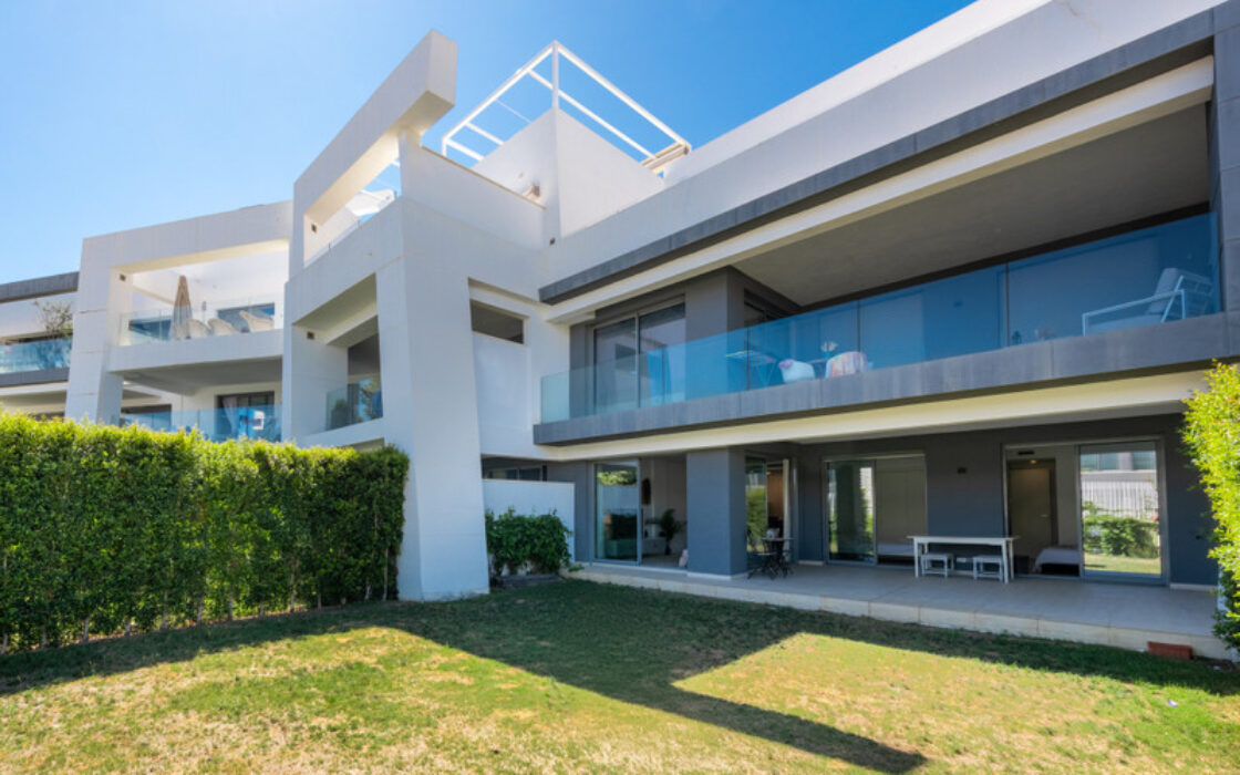 Квартира 93 кв.м с террасой в Эстепоне у моря