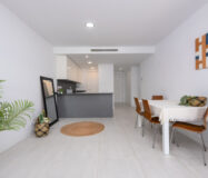 Квартира 93 кв.м с террасой в Эстепоне у моря