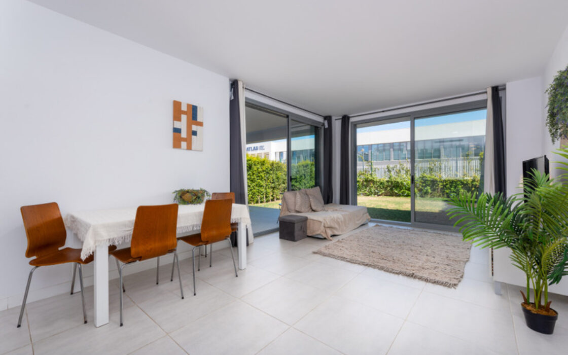 Квартира 93 кв.м с террасой в Эстепоне у моря