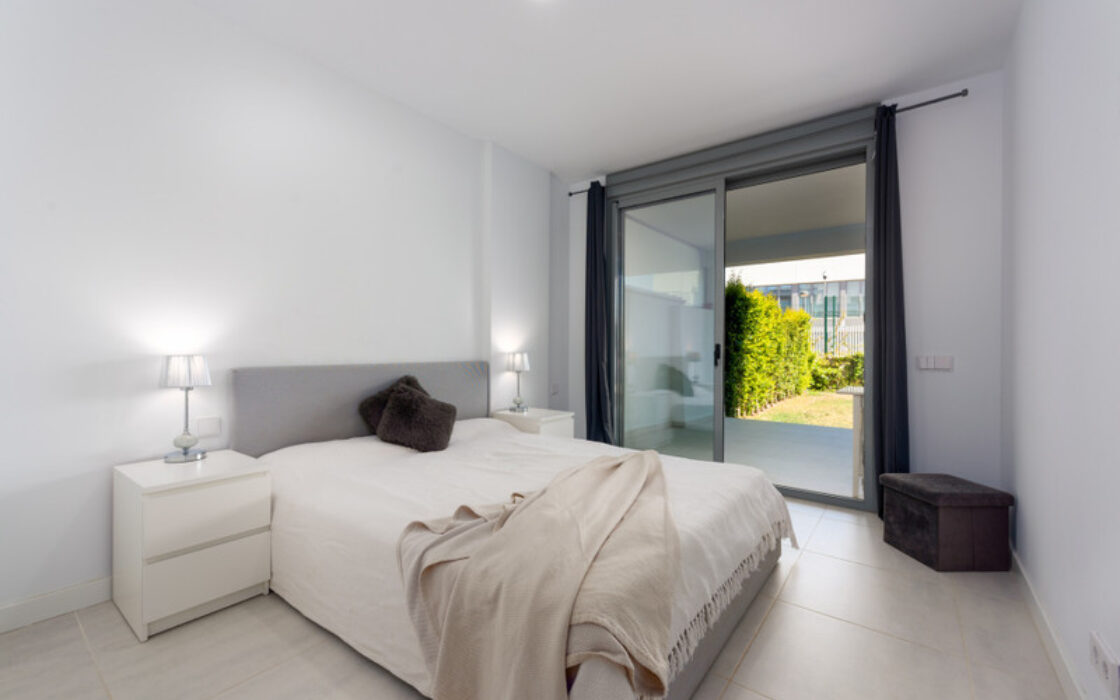 Квартира 93 кв.м с террасой в Эстепоне у моря