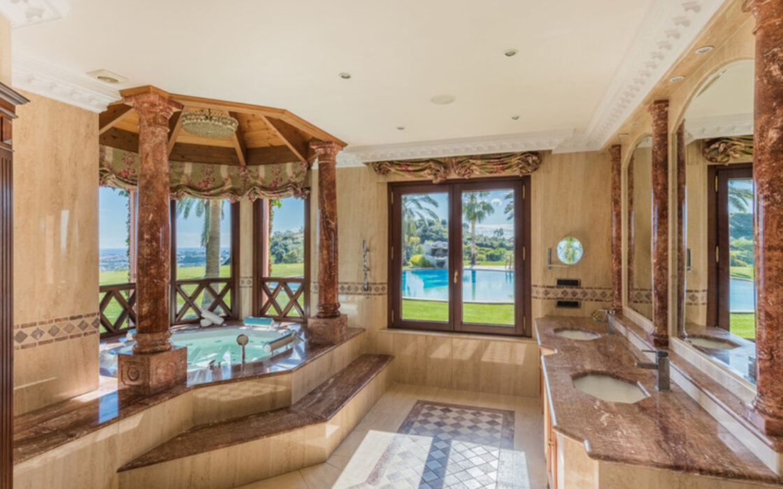 Розкішна тераса в Іспанії, 2000 кв.м на Коста-дель-Соль