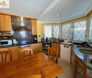 Вилла в Манисес с террасой и бассейном 460 кв.м