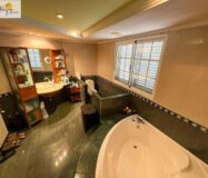 Вилла в Манисес с террасой и бассейном 460 кв.м