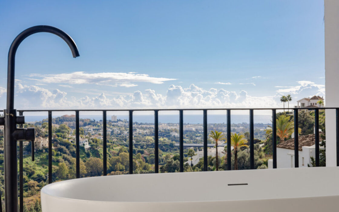 Апартаменты на среднем этаже в La Quinta, 155 кв.м, терраса