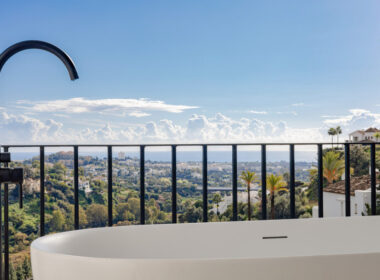 Апартаменты на среднем этаже в La Quinta, 155 кв.м, терраса