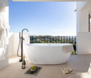 Апартаменты на среднем этаже в La Quinta, 155 кв.м, терраса