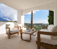 Апартаменты на среднем этаже в La Quinta, 155 кв.м, терраса