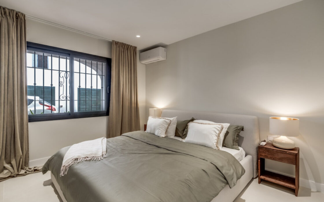 Апартаменты на среднем этаже в La Quinta, 155 кв.м, терраса