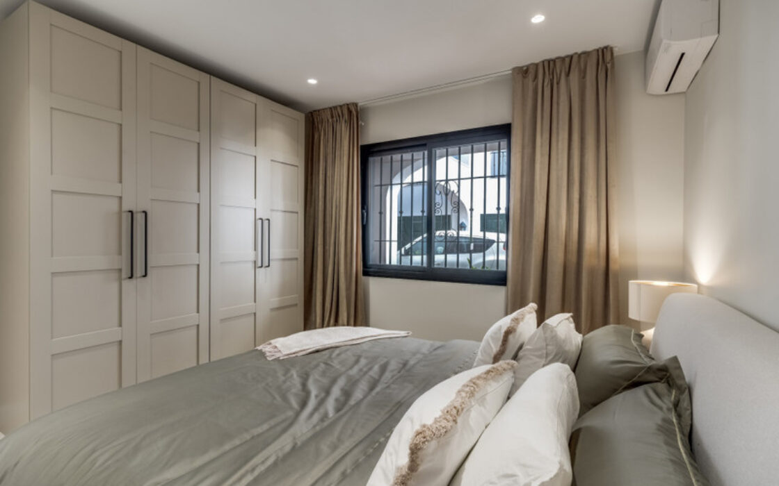 Апартаменты на среднем этаже в La Quinta, 155 кв.м, терраса