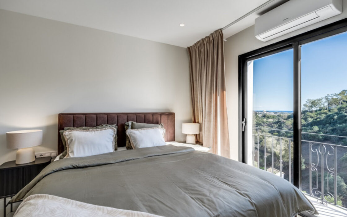 Апартаменты на среднем этаже в La Quinta, 155 кв.м, терраса