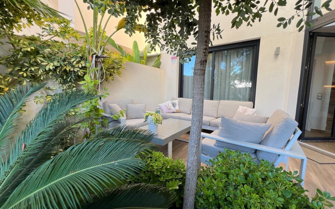 Розкішна вілла з басейном за 500 м від моря, 3 спальні