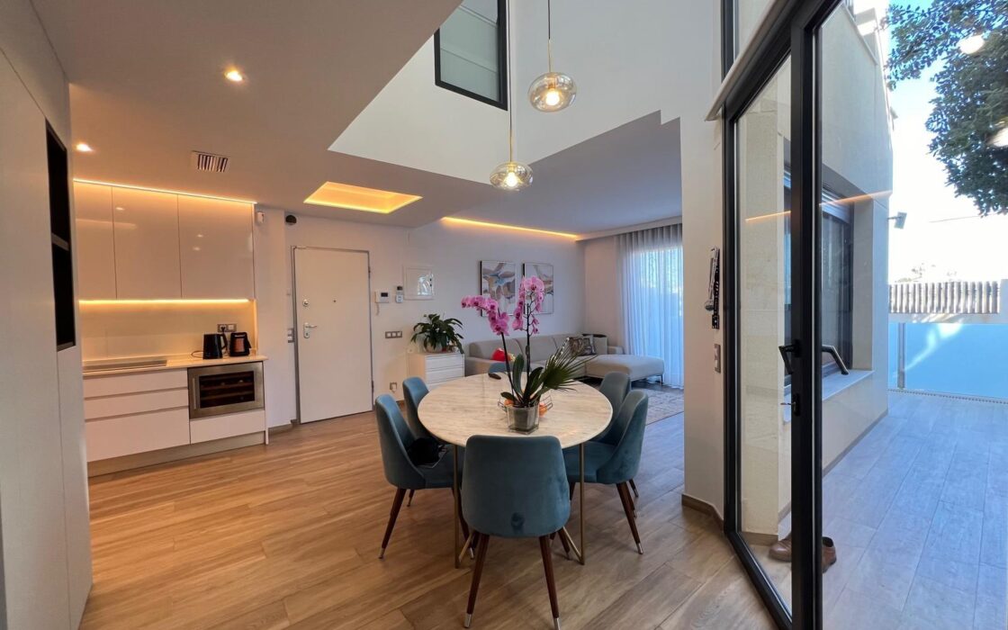 Розкішна вілла з басейном за 500 м від моря, 3 спальні