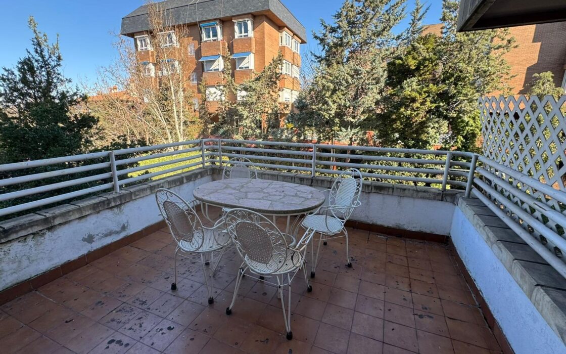 Элитная квартира в Мадриде 114 кв.м с террасой и видом