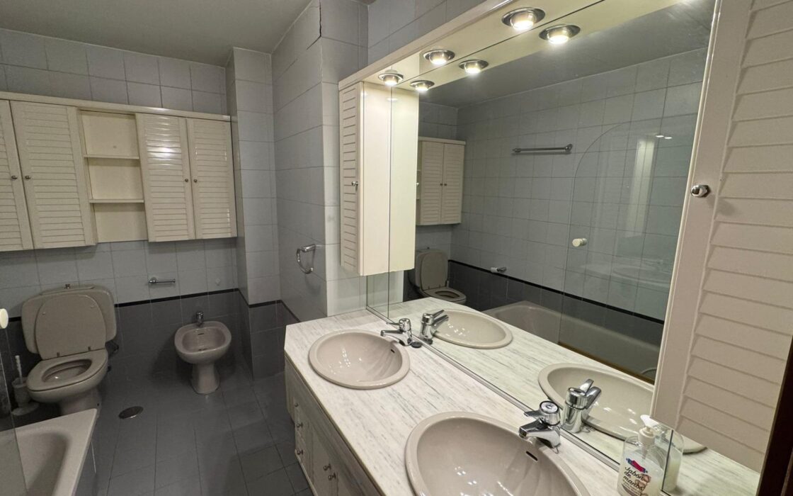 Элитная квартира в Мадриде 114 кв.м с террасой и видом