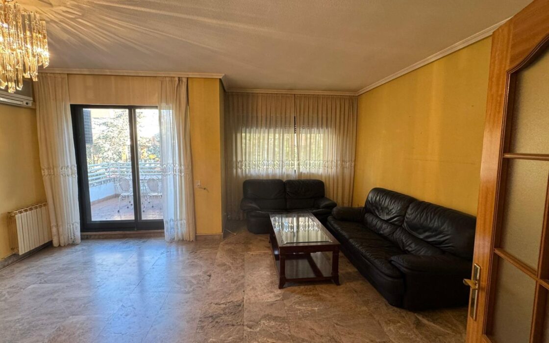 Элитная квартира в Мадриде 114 кв.м с террасой и видом