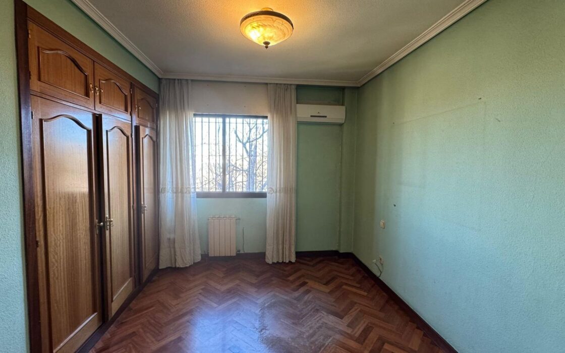 Элитная квартира в Мадриде 114 кв.м с террасой и видом