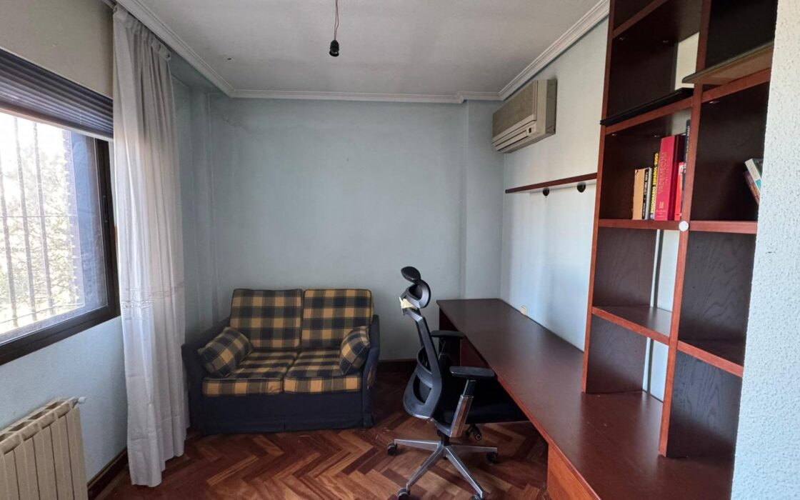 Элитная квартира в Мадриде 114 кв.м с террасой и видом