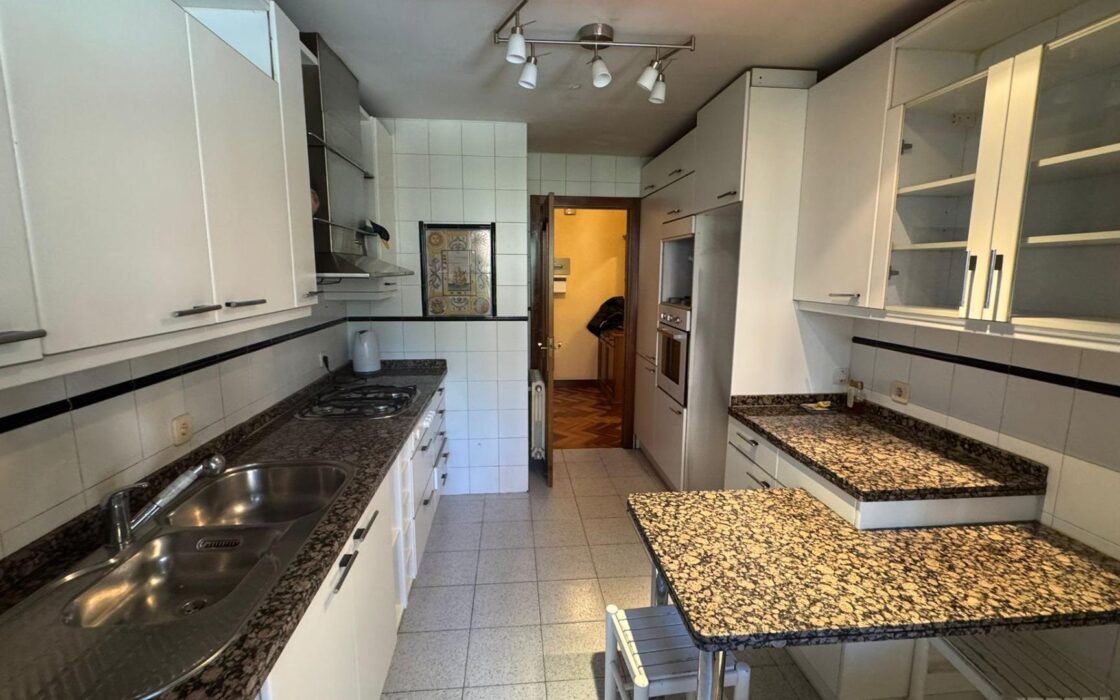 Элитная квартира в Мадриде 114 кв.м с террасой и видом