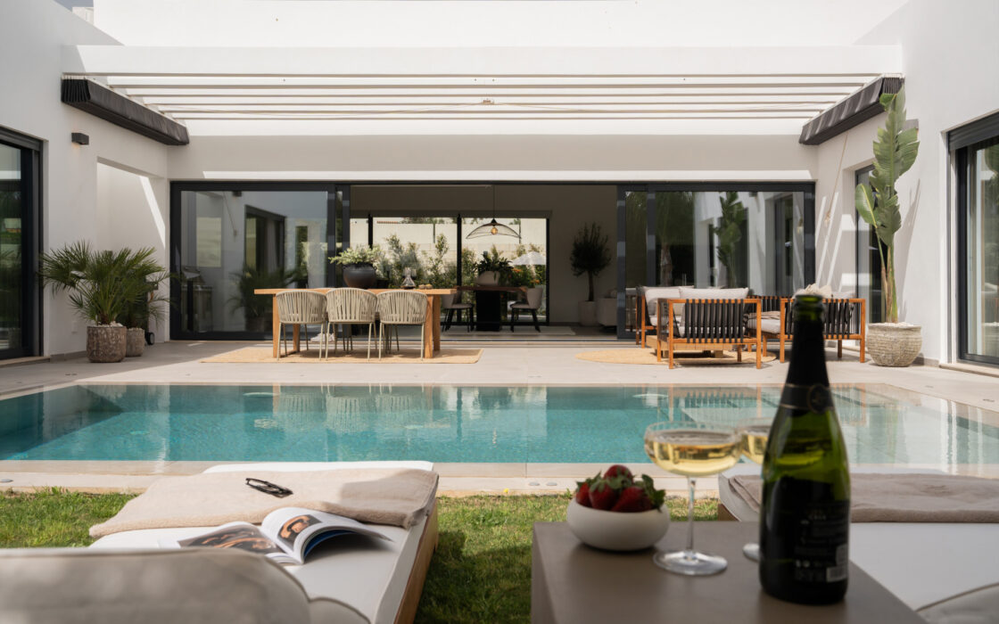 Вілла в Valle Romano 5 кімнат з терасою 319 кв.м біля моря