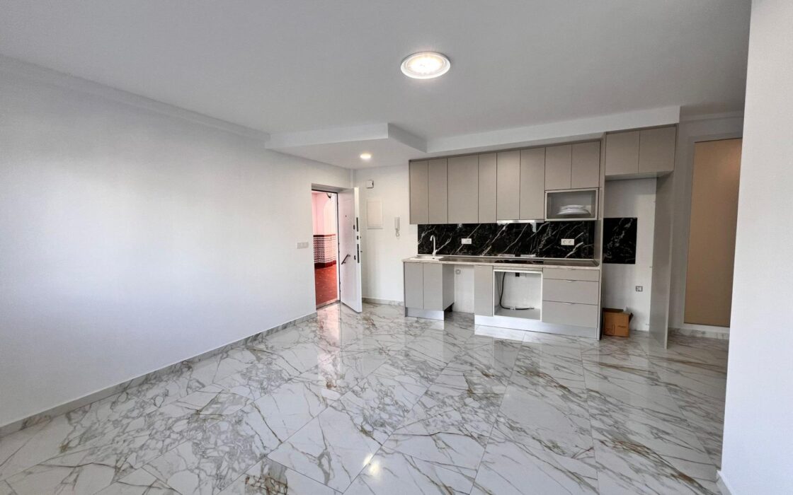 Апартаменты в Торревьехе 2 комнаты у пляжа Playa de los Locos