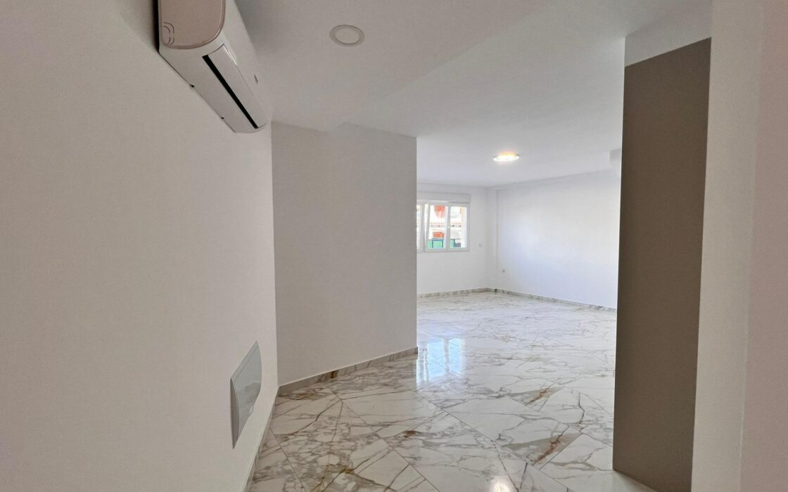 Апартаменты в Торревьехе 2 комнаты у пляжа Playa de los Locos