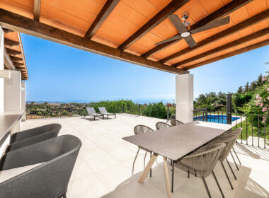 Розкішний будинок з терасою в Андалусії 492 кв.м