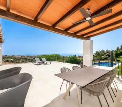 Розкішний будинок з терасою в Андалусії 492 кв.м