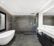 Розкішний будинок з терасою в Андалусії 492 кв.м