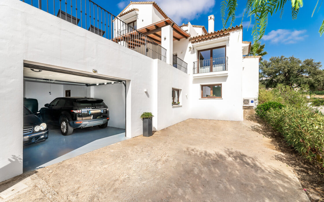 Розкішний будинок з терасою в Андалусії 492 кв.м