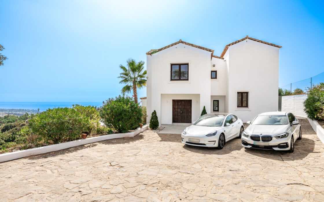 Розкішний будинок з терасою в Андалусії 492 кв.м