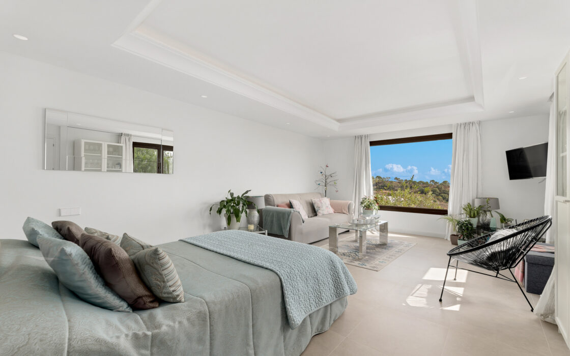 Розкішний будинок з терасою в Андалусії 492 кв.м