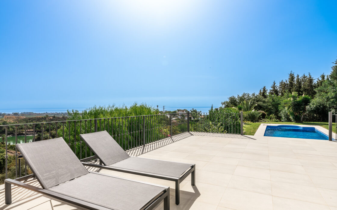 Розкішний будинок з терасою в Андалусії 492 кв.м