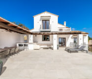 Розкішний будинок з терасою в Андалусії 492 кв.м