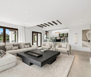 Розкішний будинок з терасою в Андалусії 492 кв.м