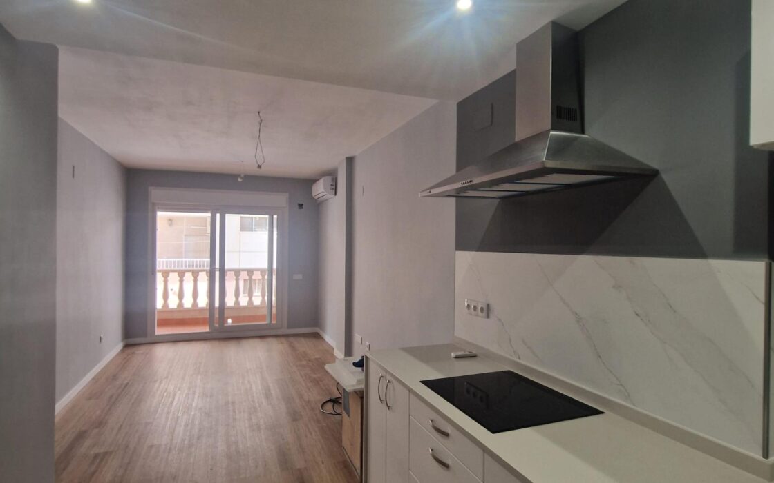 Апартаменти в Торрев’єсі 82 кв.м з 2 спальнями біля моря