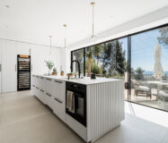 Четырехкомнатная вилла в El Madroñal с террасой 255 кв.м