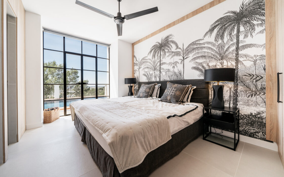 Четырехкомнатная вилла в El Madroñal с террасой 255 кв.м